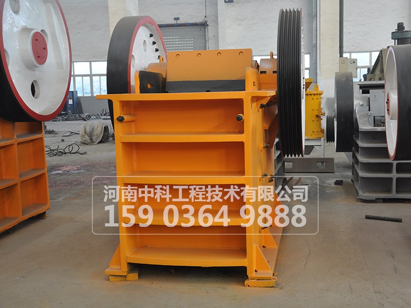 鄂式破碎機(jī)